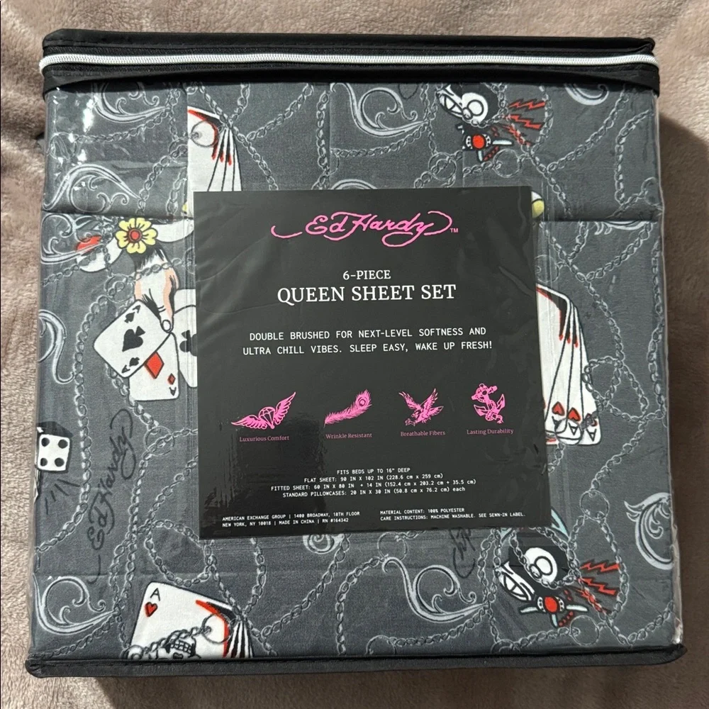Ed Hardy 6-Piece Queen Sheet Set w/ a grey background of chains & other tattoos - Picture 2 of 10